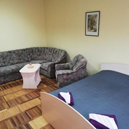 Rooms For Rent On Vokzal Brześć Zewnętrze zdjęcie